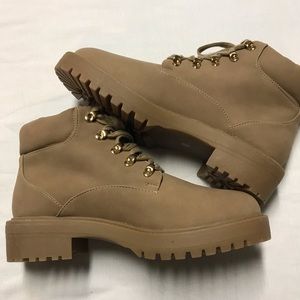 BOOHOO Women’s Lace Up Ankle Boots Size 8